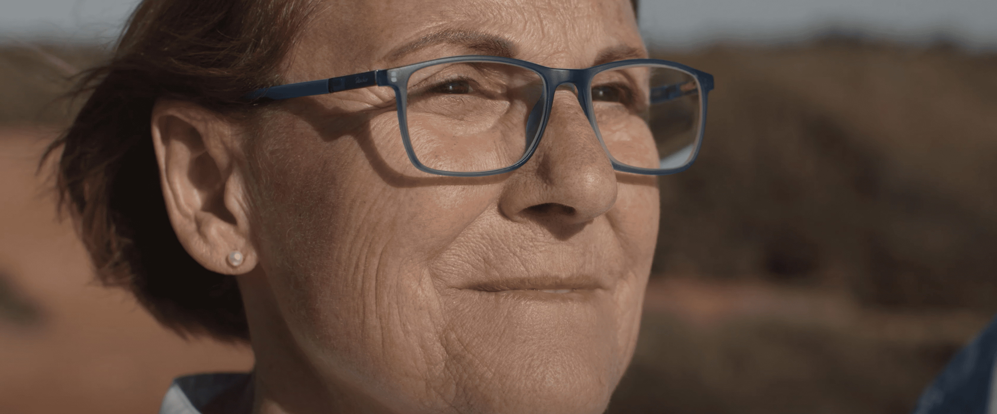 Julia Sánchez en el spot Mares de Grupo Consorcio